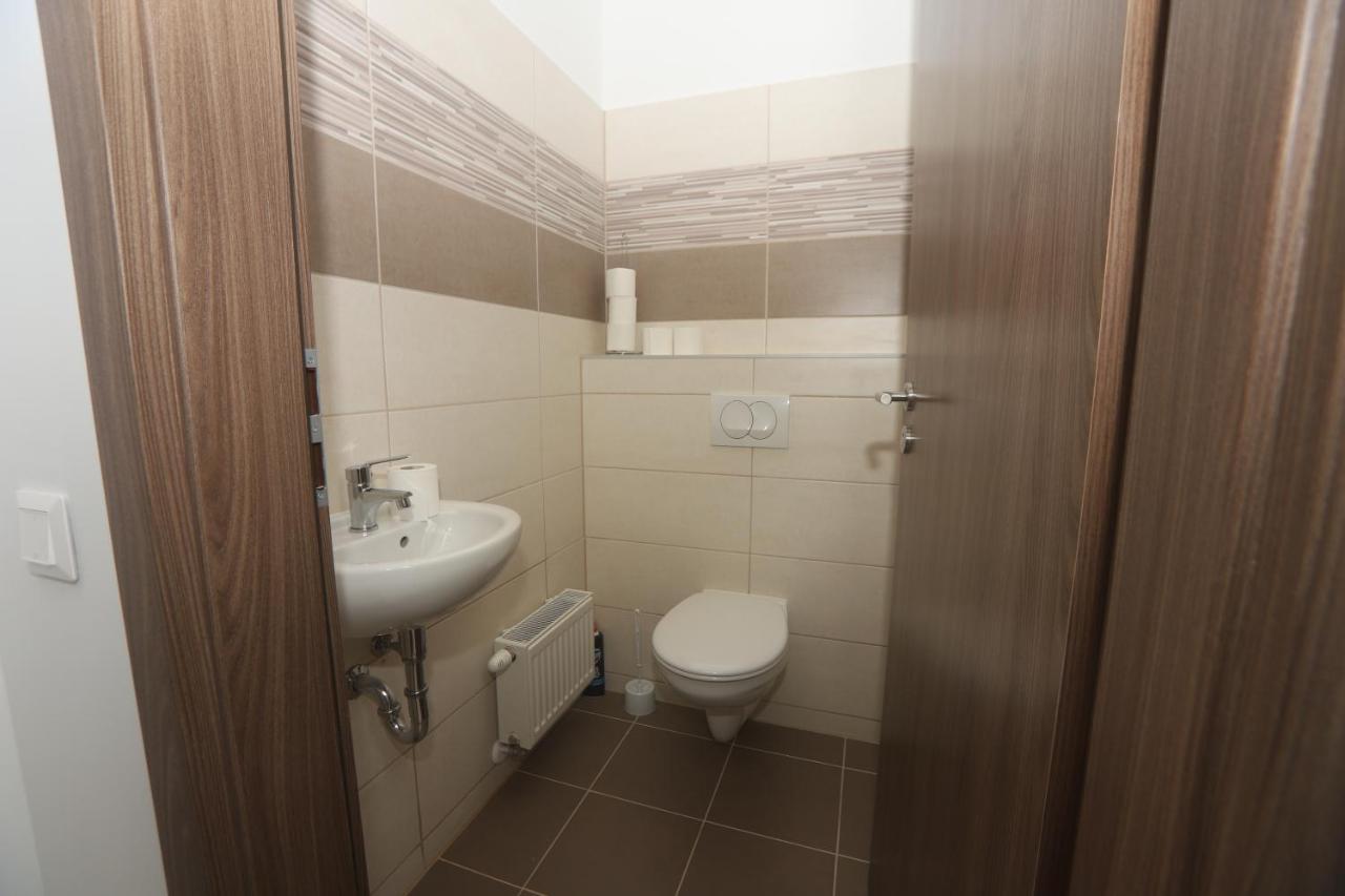 Adam Guesthouse I. Kecskemét Eksteriør bilde