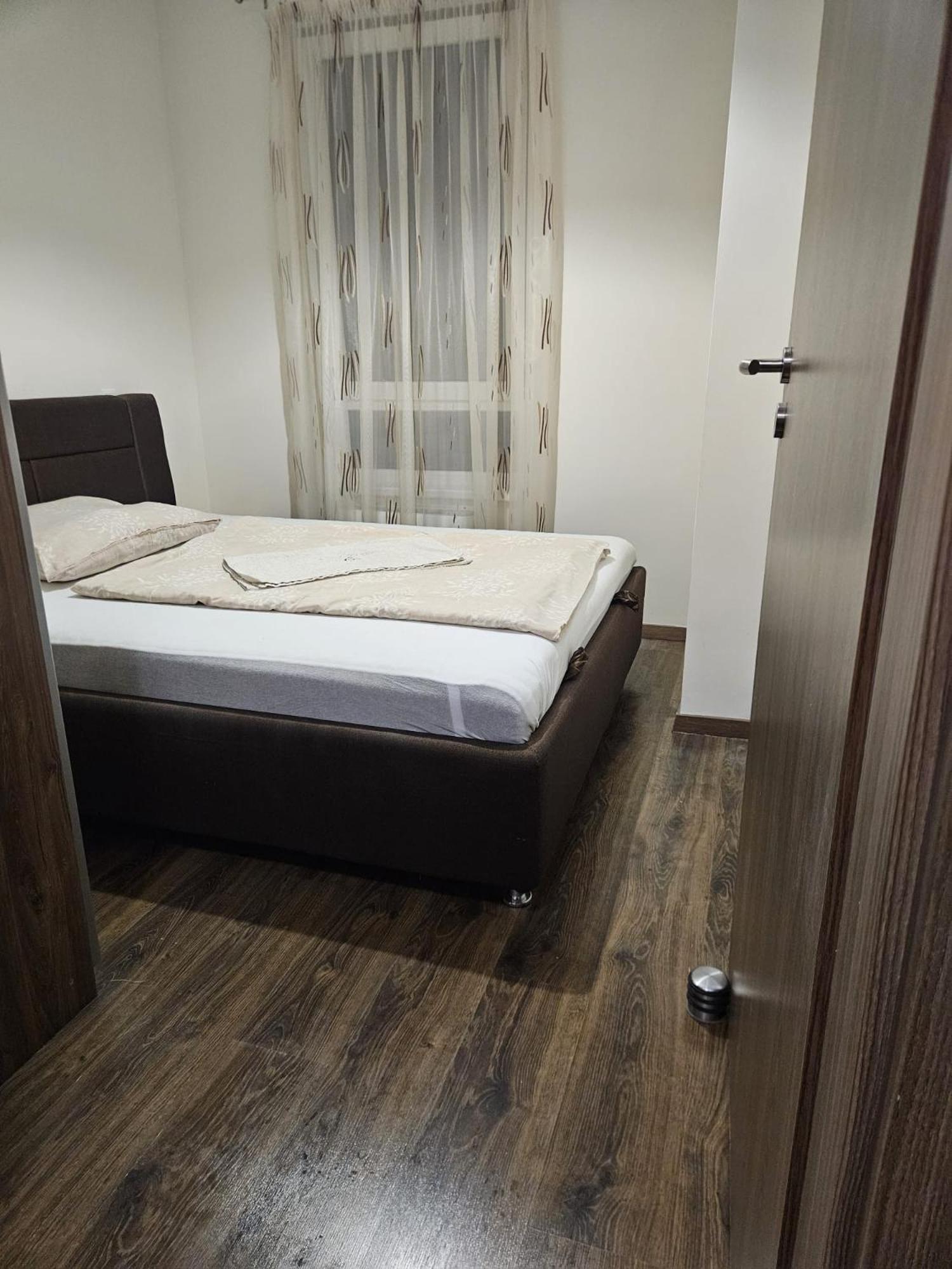Adam Guesthouse I. Kecskemét Eksteriør bilde