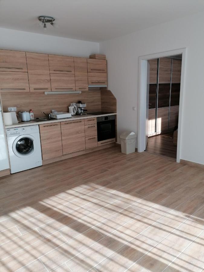 Adam Guesthouse I. Kecskemét Eksteriør bilde